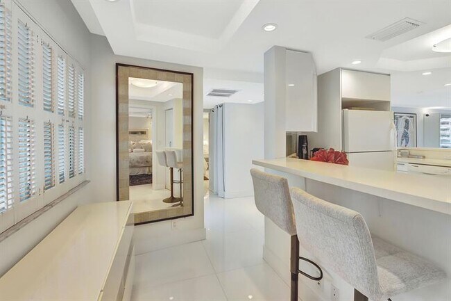 Building Photo - 2000 S Ocean Dr