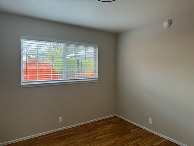 Building Photo - COMING SOON.  WILL BE READY JULY 8TH!!  Beautiful 3 Bedroom 1.5 Bath Home, Close to Santana Row.