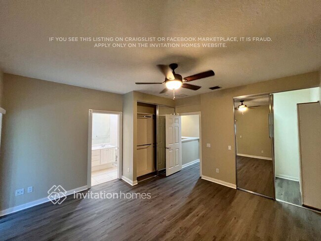 Building Photo - 3199 E Community Dr