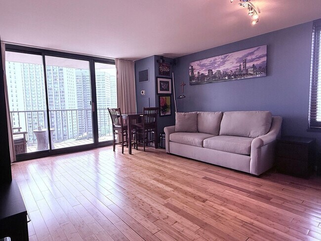 Building Photo - 3660 N Lake Shore Dr
