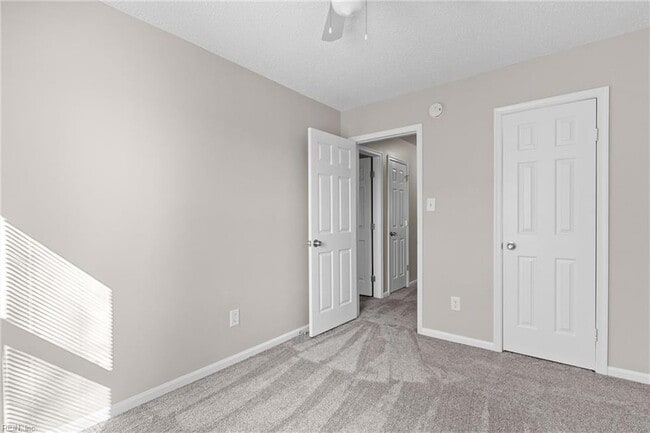 Building Photo - 1619 Slidell Ln
