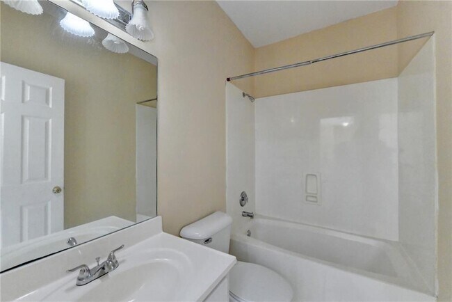 Building Photo - 1558 Macy Ln