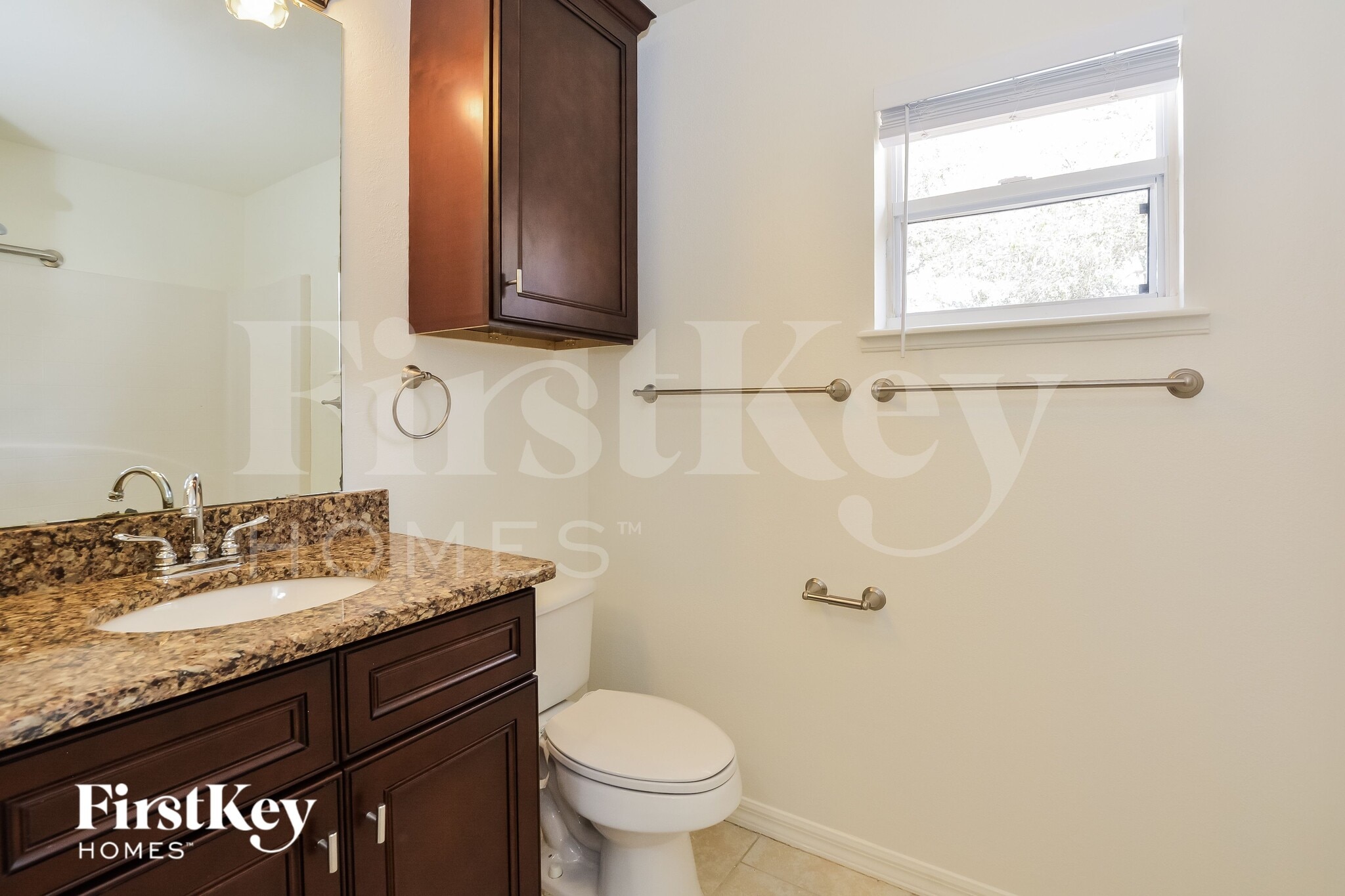 Building Photo - 1429 Lodge Terrace