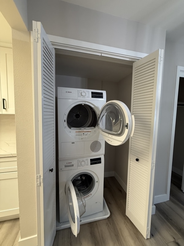 Building Photo - 7629 Girard Ave