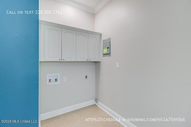 Building Photo - 410 Old Spanish Trail