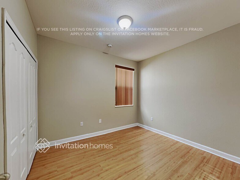 Building Photo - 15063 SW 11th Ln
