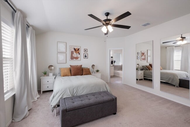 Building Photo - Bright & Airy Home on Curling Post