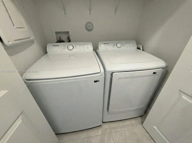 Building Photo - 15955 SW 2nd St