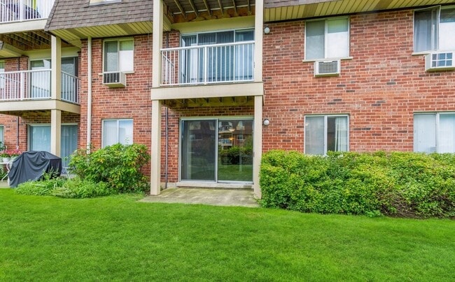 Building Photo - 4 Villa Verde Dr