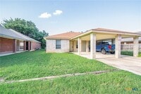 Building Photo - 1623 Pontotoc Trce