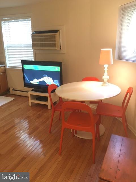 Building Photo - 923 Spruce St