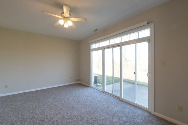 Building Photo - 4939 Heritage Heights Cir