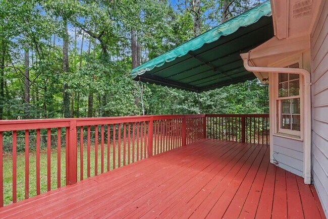 Building Photo - 3BR/2BA Ranch Home in Great School District Near Mall of Georgia!
