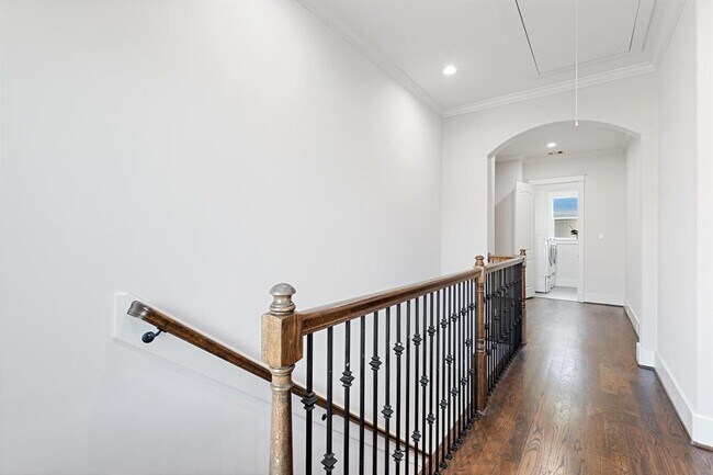 Building Photo - 407 Fowler St