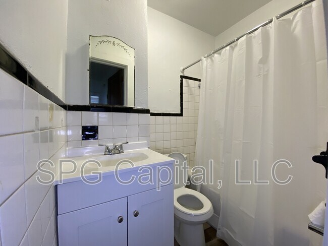 Building Photo - 2015 Market St