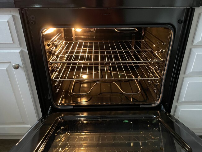 Building Photo - 5100 Hardy Ct