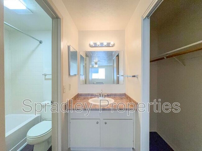 Building Photo - 608 John Paul Jones Dr