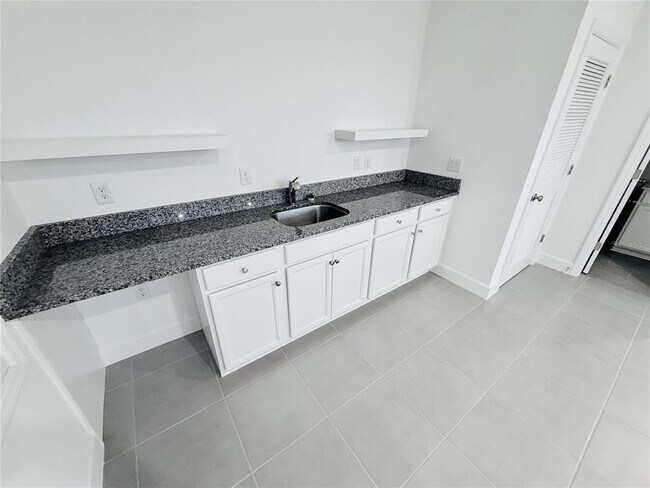 Building Photo - 12585 Clear Sapphire Dr