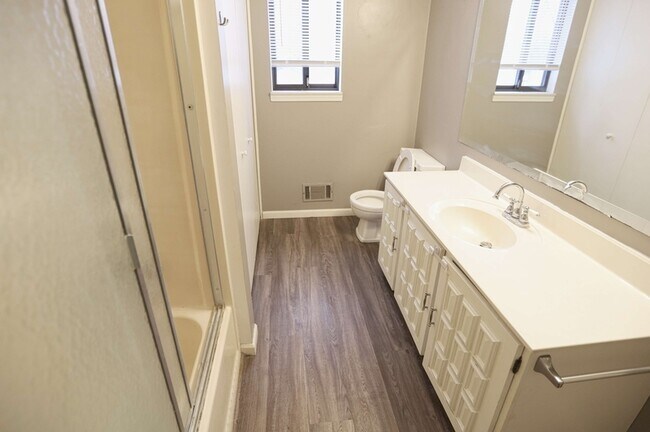 Building Photo - 4833 Stauffer Ave SE