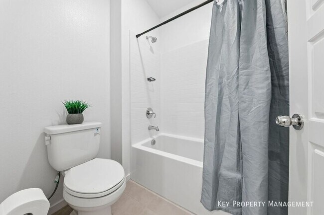 Building Photo - 1531 Emilia Xing Pl