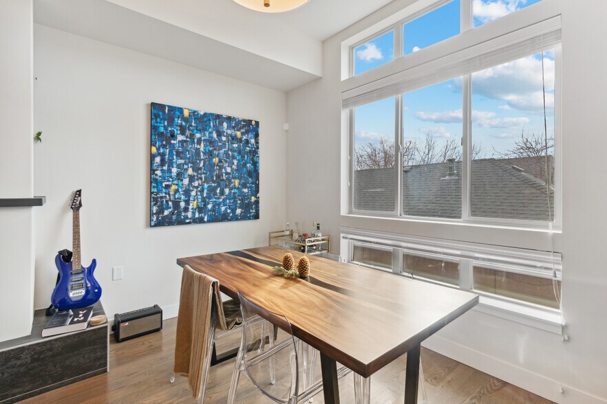 Building Photo - 2345 Decatur St