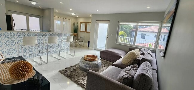 Building Photo - 8966 Collins Ave