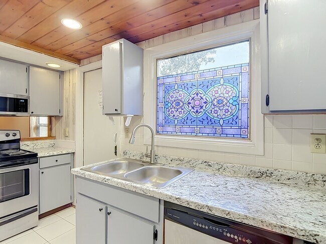 Building Photo - 5602 Ashley Oaks Dr