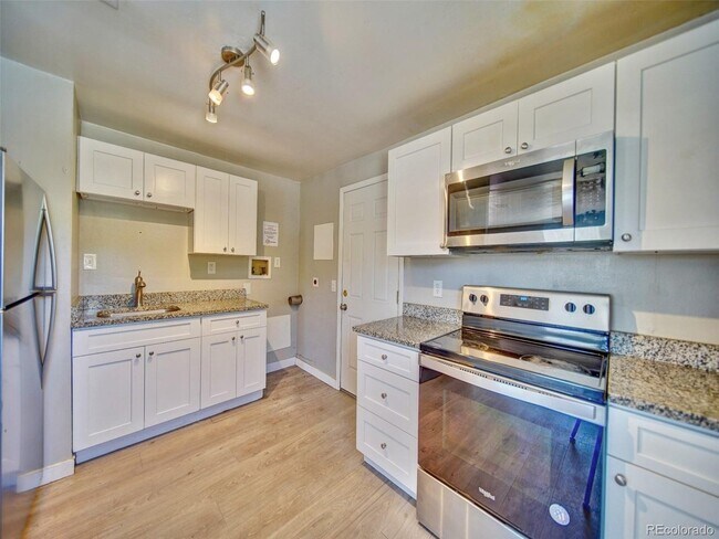 Building Photo - 6840 E 77th Pl