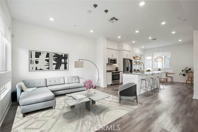 Building Photo - 279 Dockside Ln