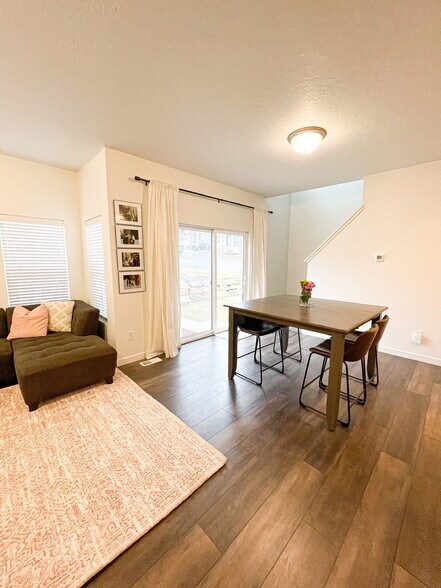 Dining and patio door - 5179 N Marble Fox Way