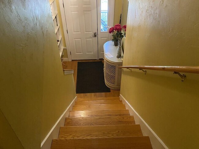 Building Photo - 24 Griggs Ln