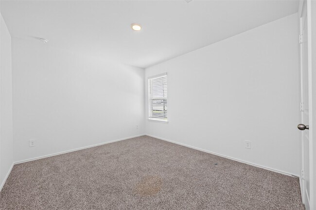 Building Photo - 24206 Foxdale Bay Ct