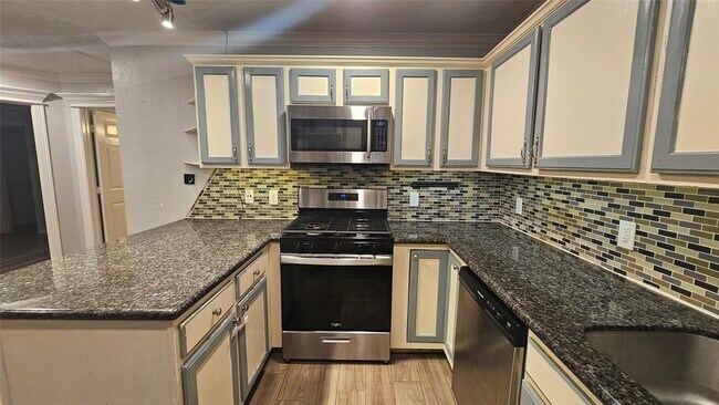 Building Photo - 21031 Stoney Haven Dr
