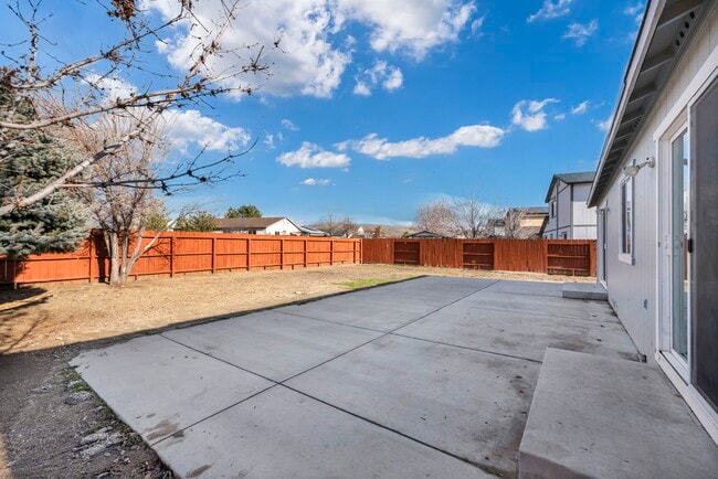 Building Photo - 17765 Oakview Ct