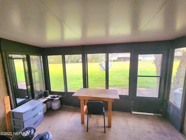 Building Photo - 7701 Baymeadows Cir W