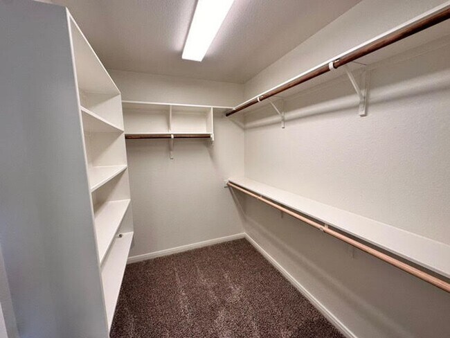 Building Photo - Nearly New 3-Bedroom Home in Hewitt, TX – Modern Living at Its Best