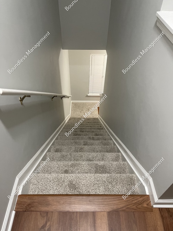 Building Photo - 353 Azalea Cir