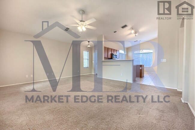 Building Photo - 3Bed/2Bath Home at Northern/107th Ave! $199 MOVE-IN SPECIAL! Ready for Immediate Move-In!