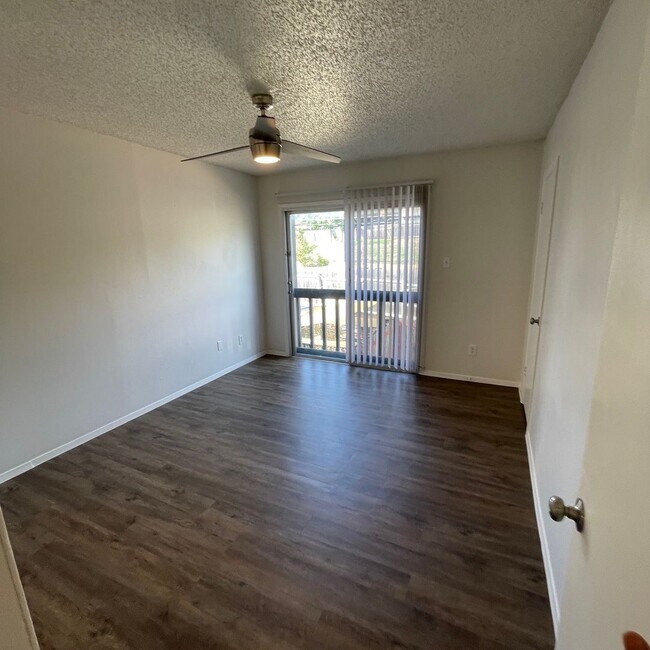 Building Photo - 1705 Coronado Hills Dr