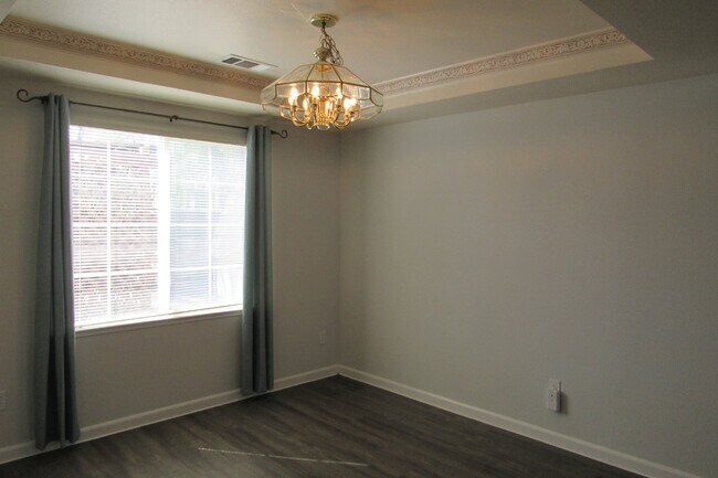 Building Photo - Beautiful 4 Bed/3 Bath Tracy Home with Pool and Fresh Paint