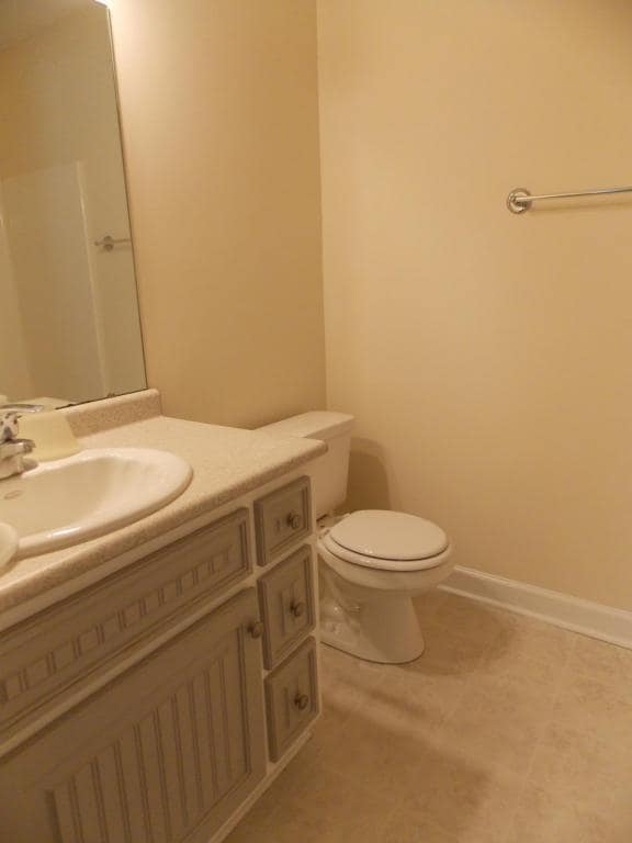 Building Photo - 305 Sterling Ct