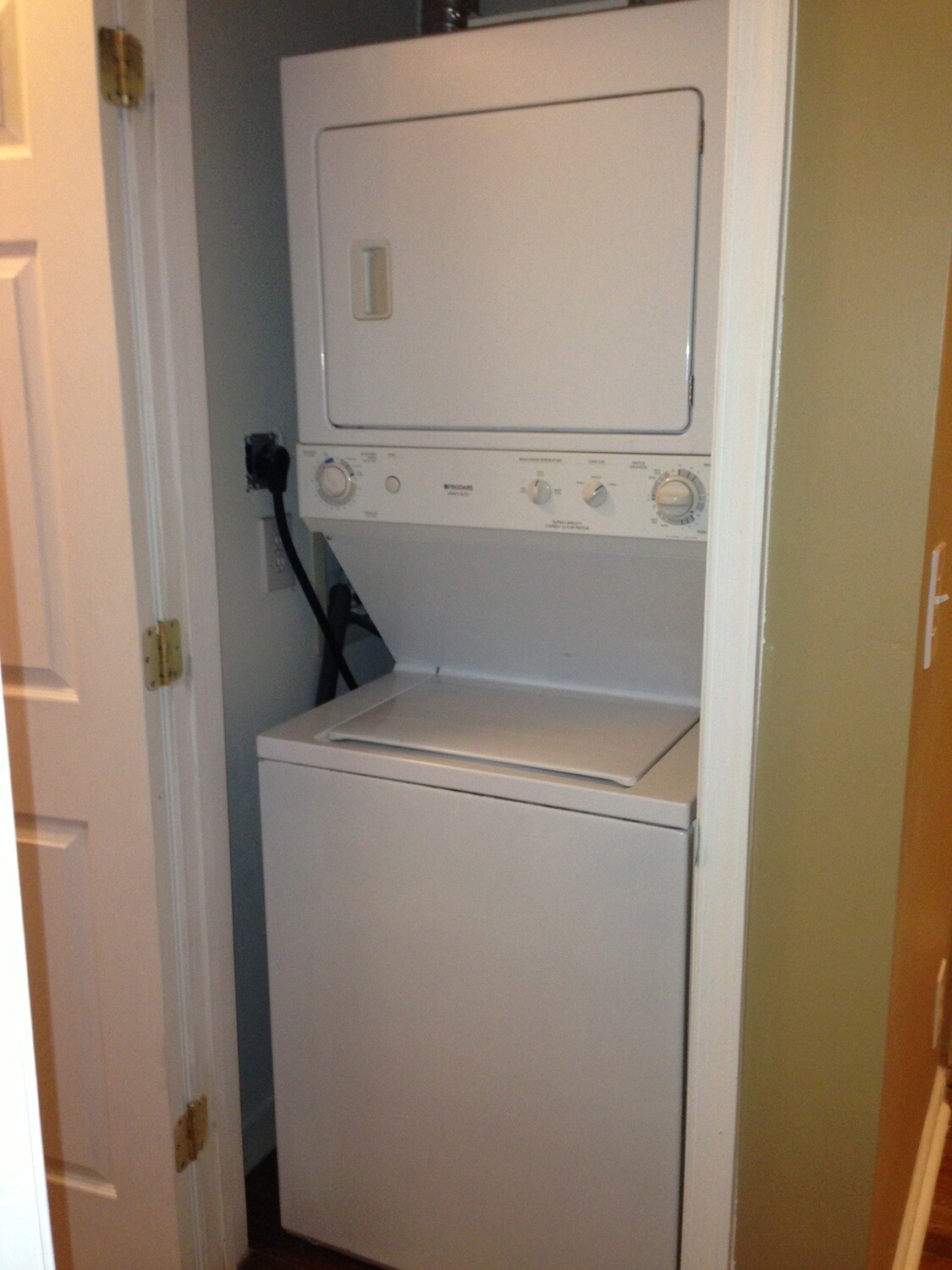 Laundry - 2610 Wade Rd SE