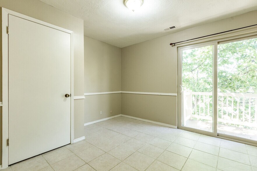 Building Photo - 88 W 50 S Unit C 12
