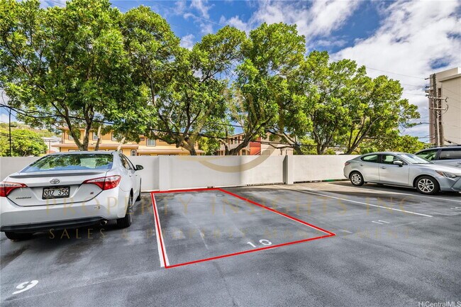 Building Photo - Spacious Makiki 1-Bedroom Condo with Parking & Pool – Anga-Roa