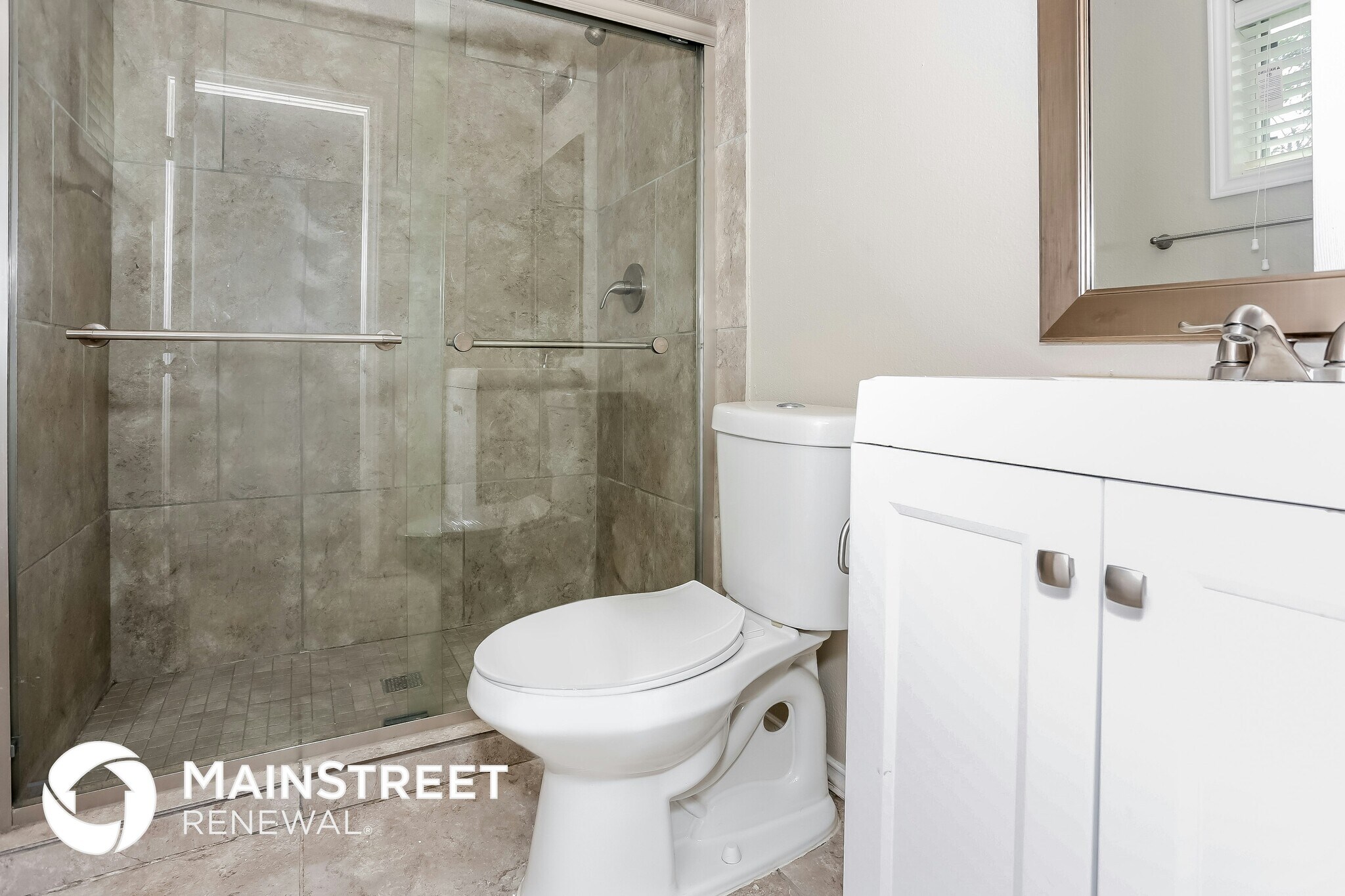 Building Photo - 2704 Hardy Pl