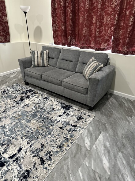 Pull out couch - 812 Commercial St