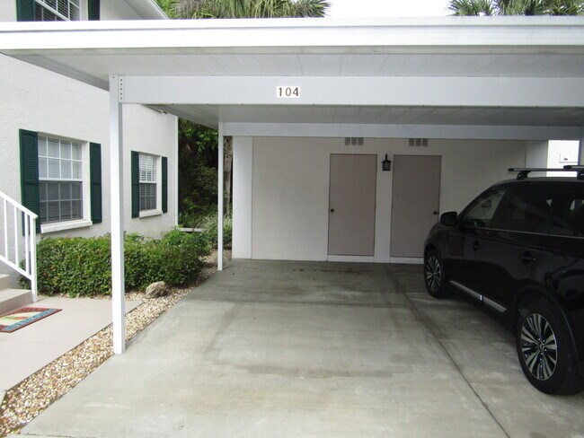 Building Photo - 815 Montrose Dr