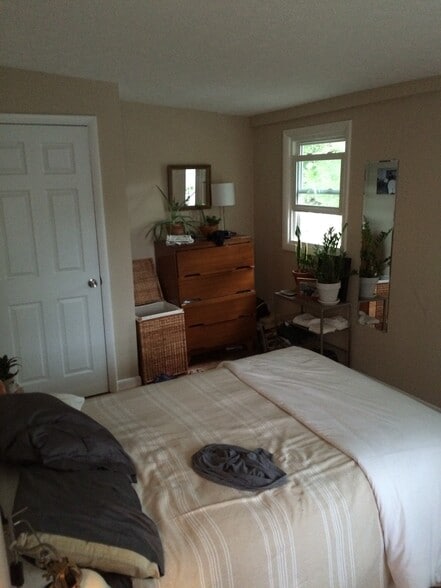 Building Photo - 1109 S Rogers St