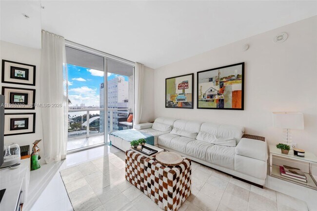 Building Photo - 253 NE 2nd St