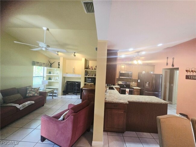 Building Photo - 1813 SW 26th St